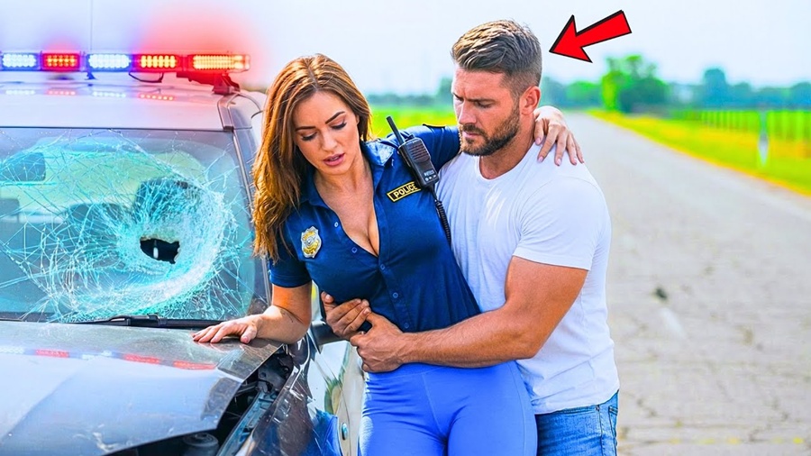 Ela ia prendê-lo… e acabou descobrindo que ele era a única coisa que podia salvá-la