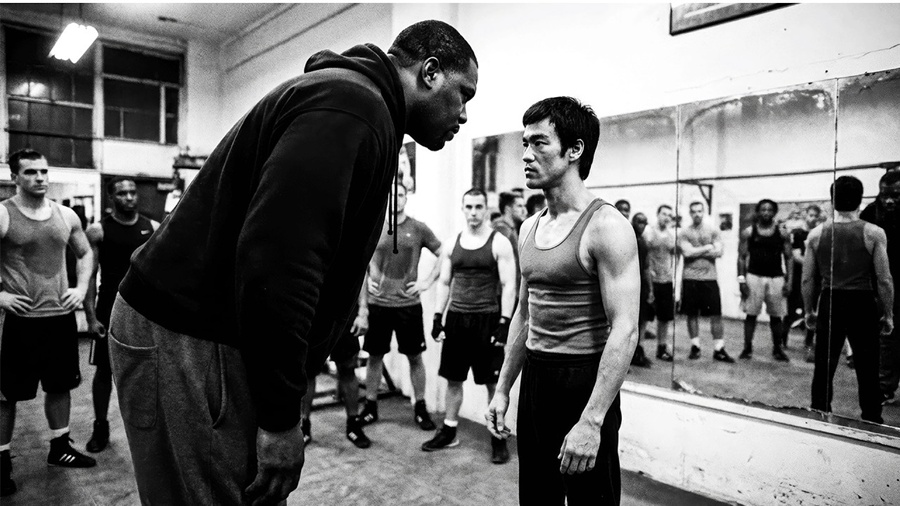 Bruce Lee Was At Gym When 300 Pound BODYBUILDER Said ‘You’re Nothing But Bones’ — 5 Seconds Later