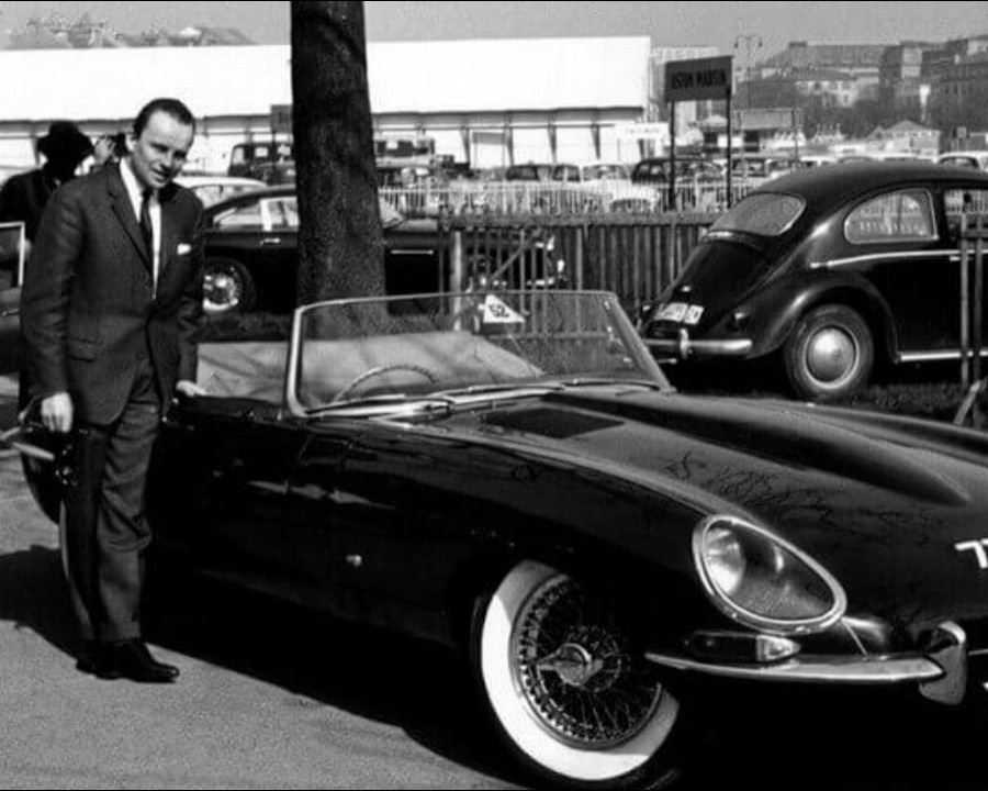 Der Jaguar E-Type: Die Geschichte des schönsten Autos aller Zeiten  DD