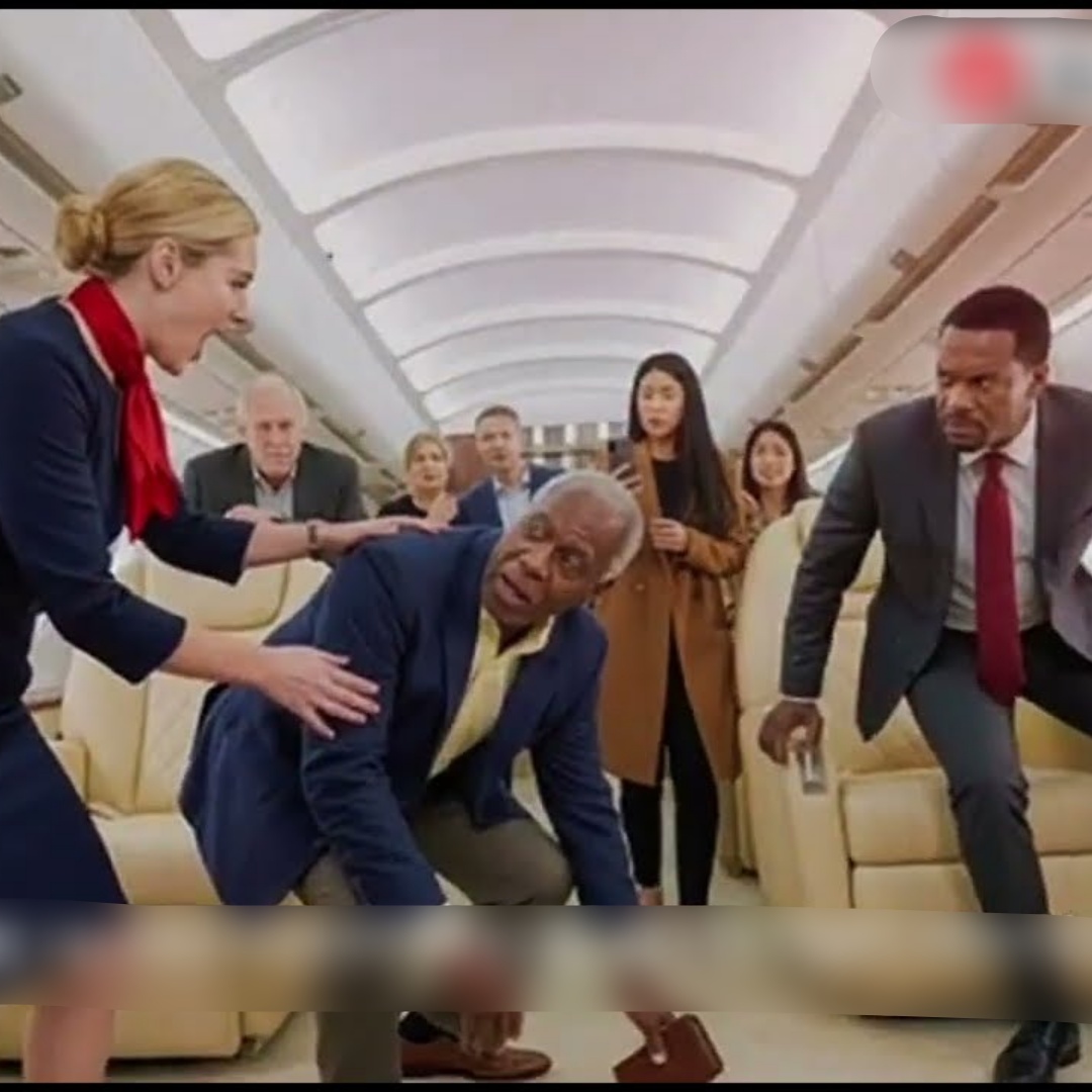 Flugbegleiterin ohrfeigte älteren schwarzen Mann – wusste nicht, dass sein Sohn die Firma leitete.